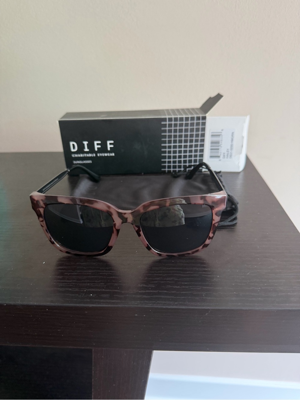 DIFF CHARITABLE EYEWEAR HAILEY Sunglasses